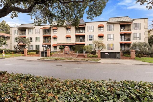 330 S Mentor Avenue 233