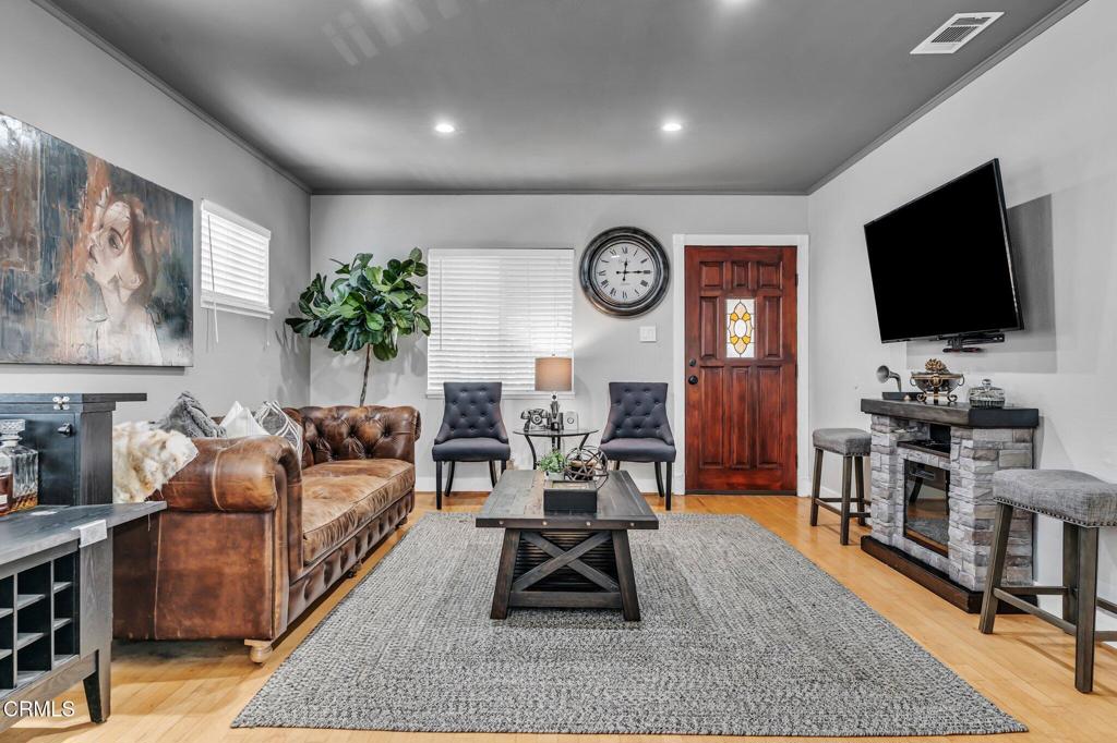 1455 E California Avenue