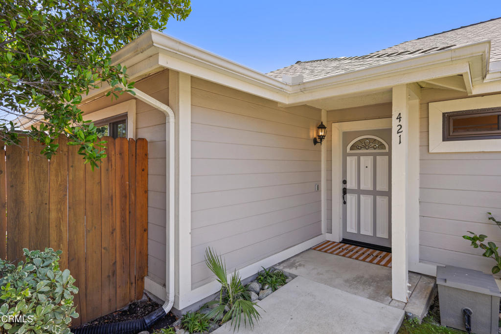 421 S Mayflower Avenue