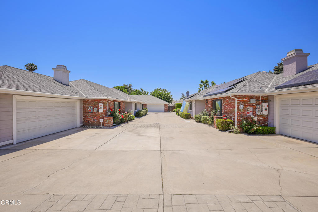 421 S Mayflower Avenue