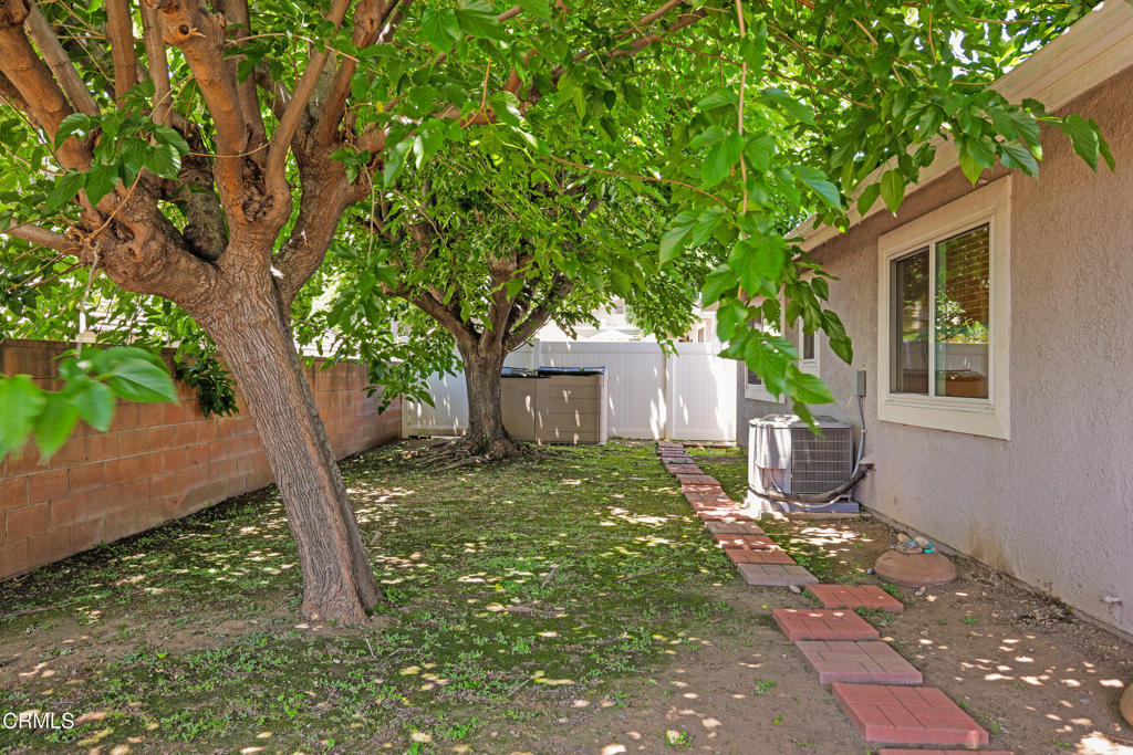 421 S Mayflower Avenue