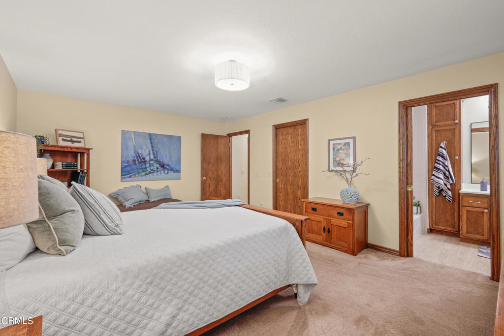 421 S Mayflower Avenue