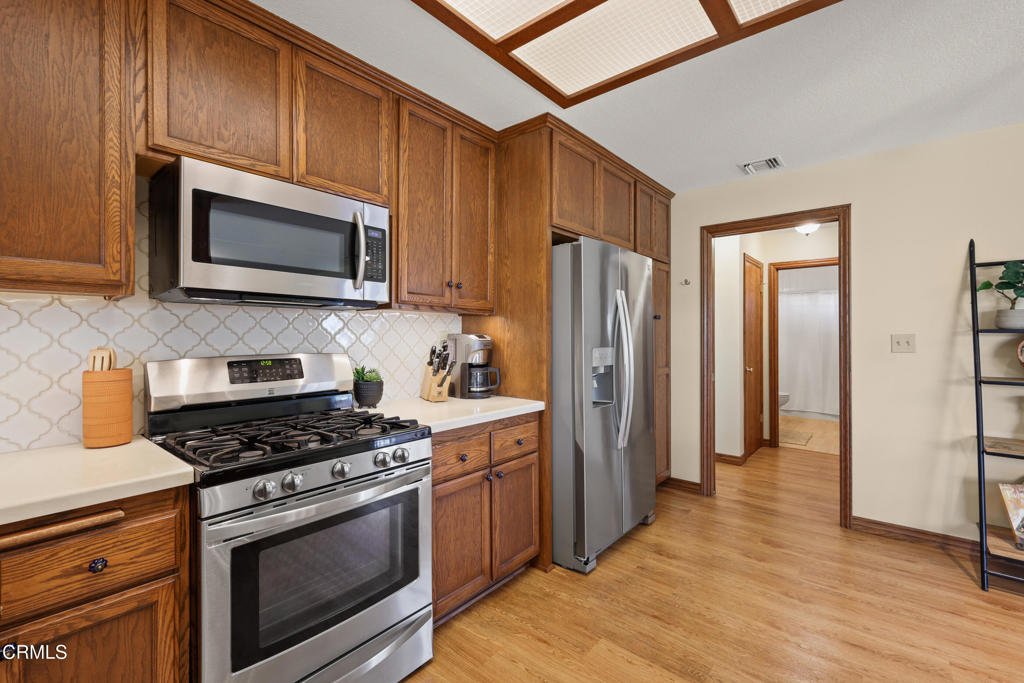 421 S Mayflower Avenue