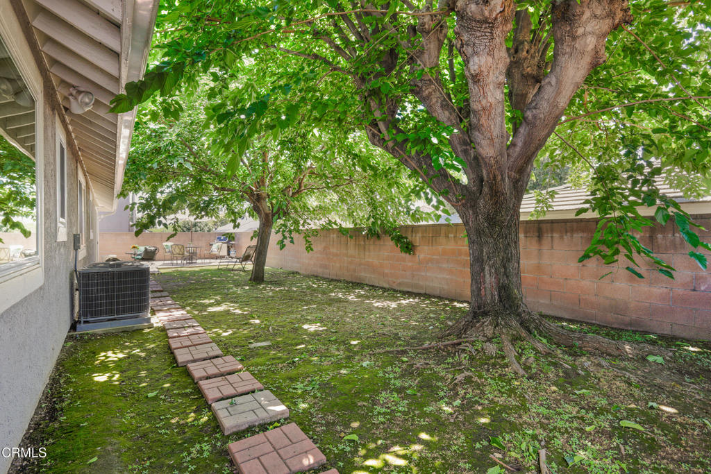 421 S Mayflower Avenue