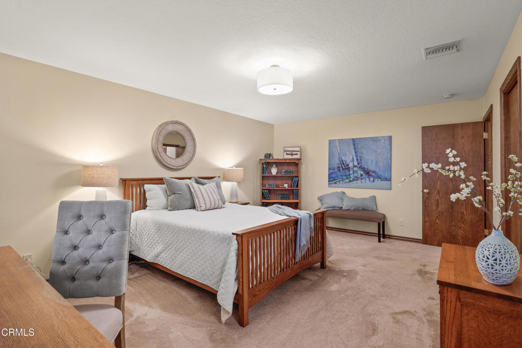 421 S Mayflower Avenue