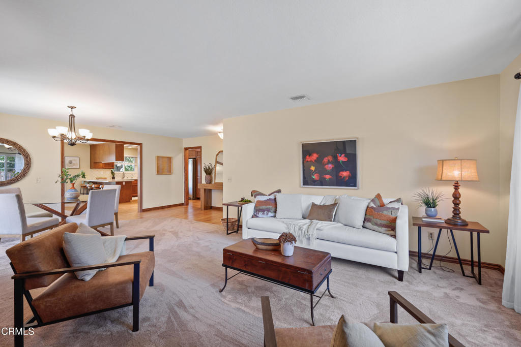 421 S Mayflower Avenue