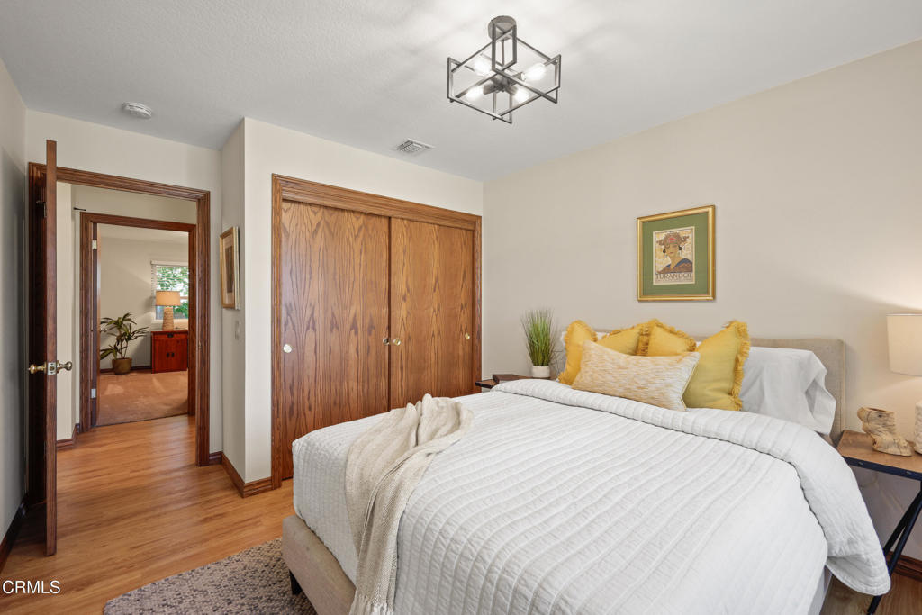 421 S Mayflower Avenue