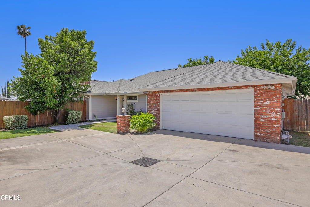 421 S Mayflower Avenue