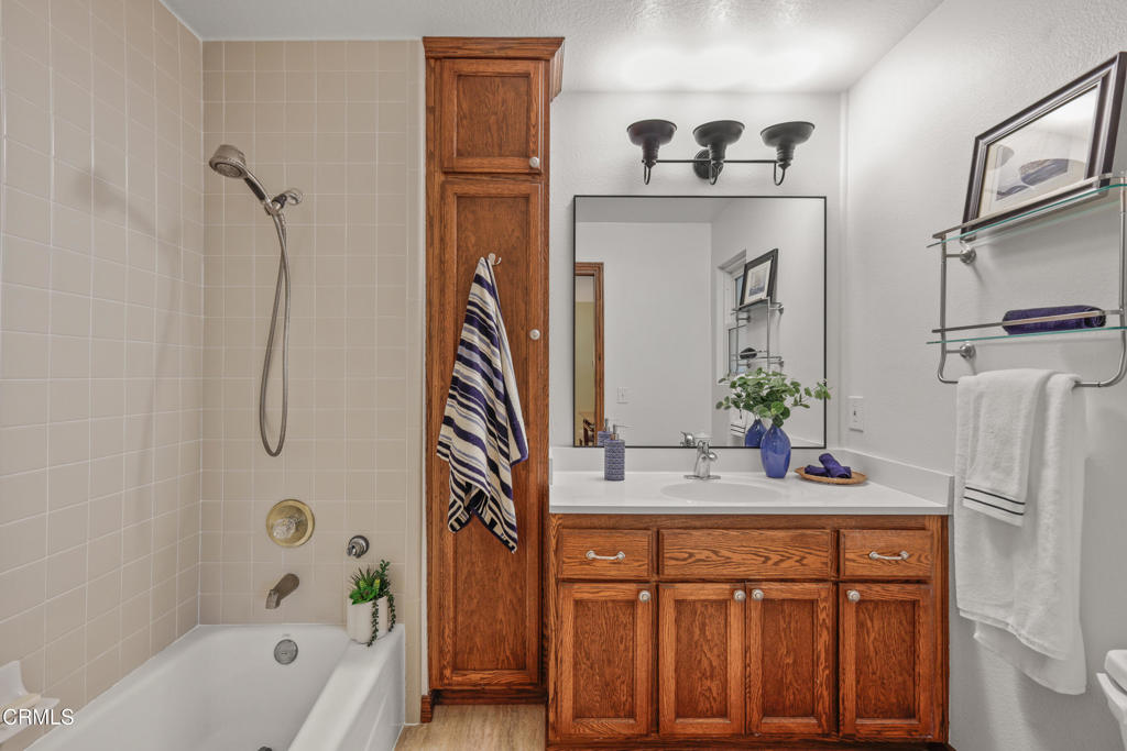 421 S Mayflower Avenue