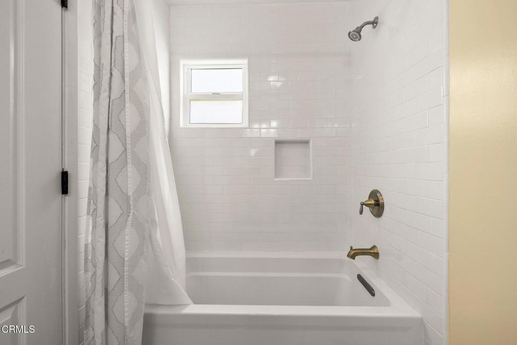 2156 Las Lunas Street