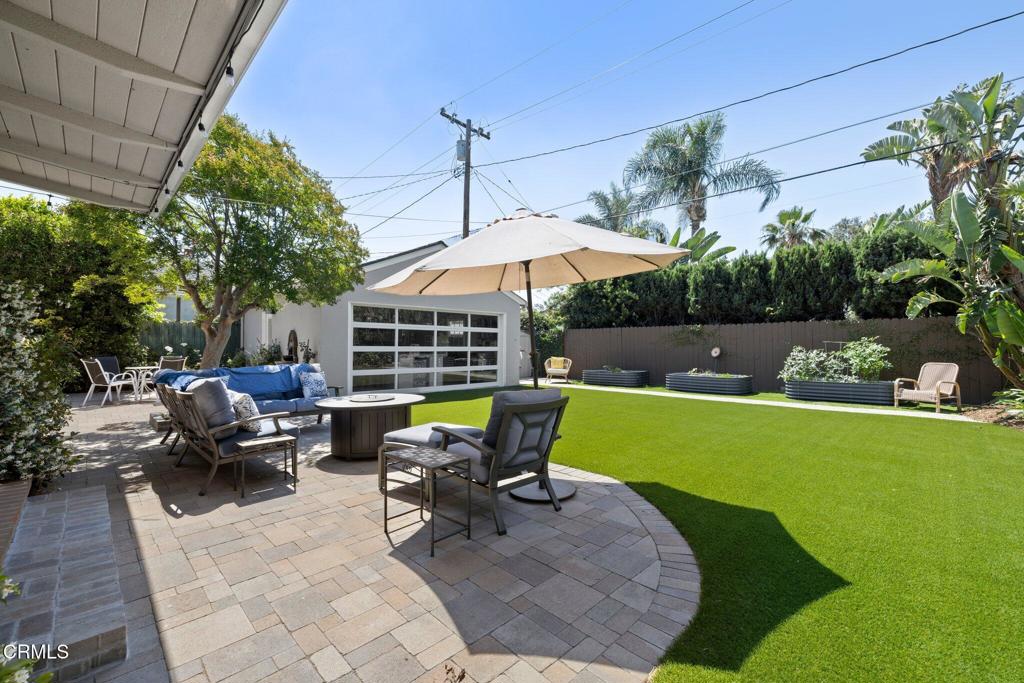 2156 Las Lunas Street