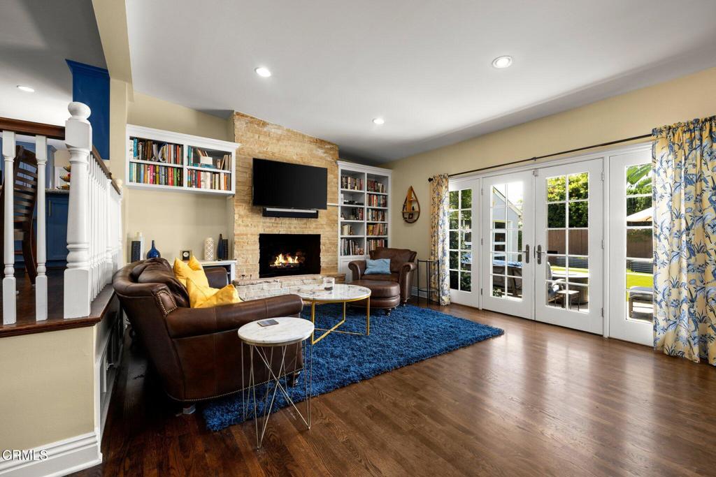 2156 Las Lunas Street