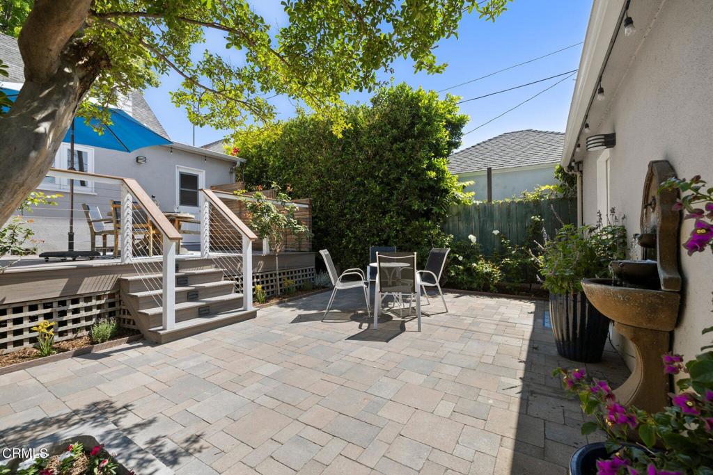 2156 Las Lunas Street