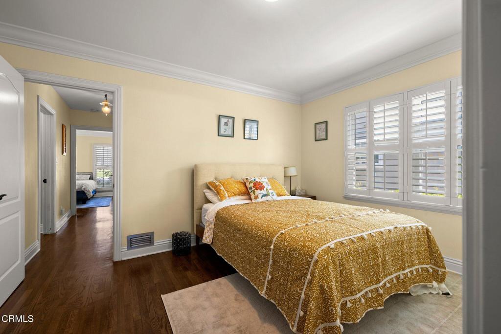 2156 Las Lunas Street