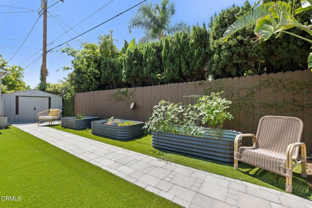 2156 Las Lunas Street