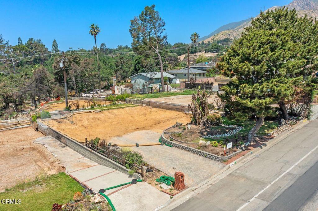 1312 E Loma Alta Drive