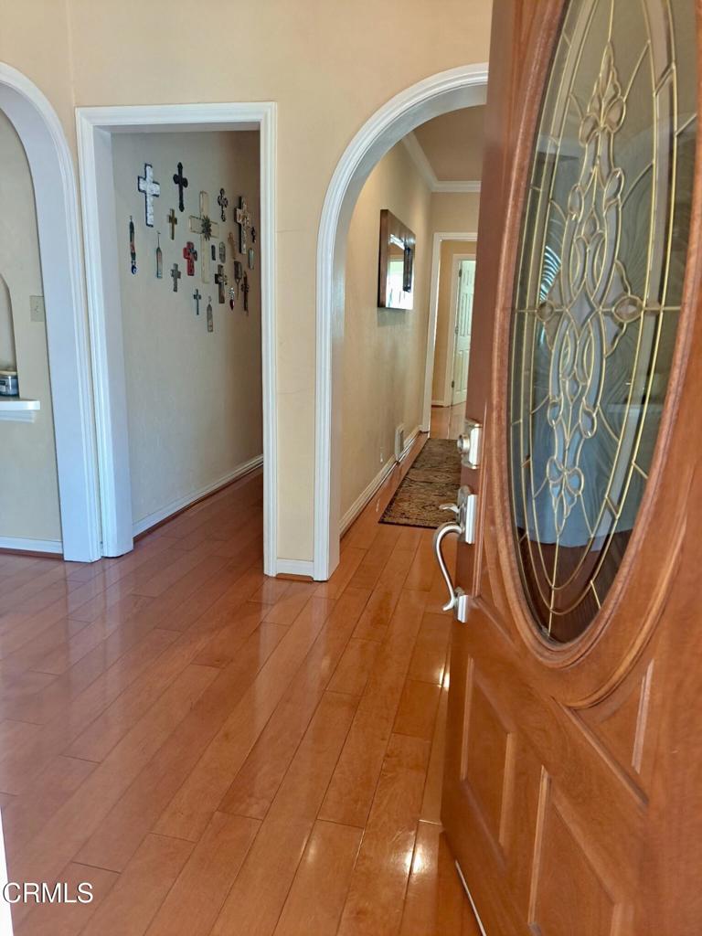 208 N Primrose Avenue