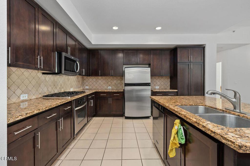 111 S De Lacey Avenue 103