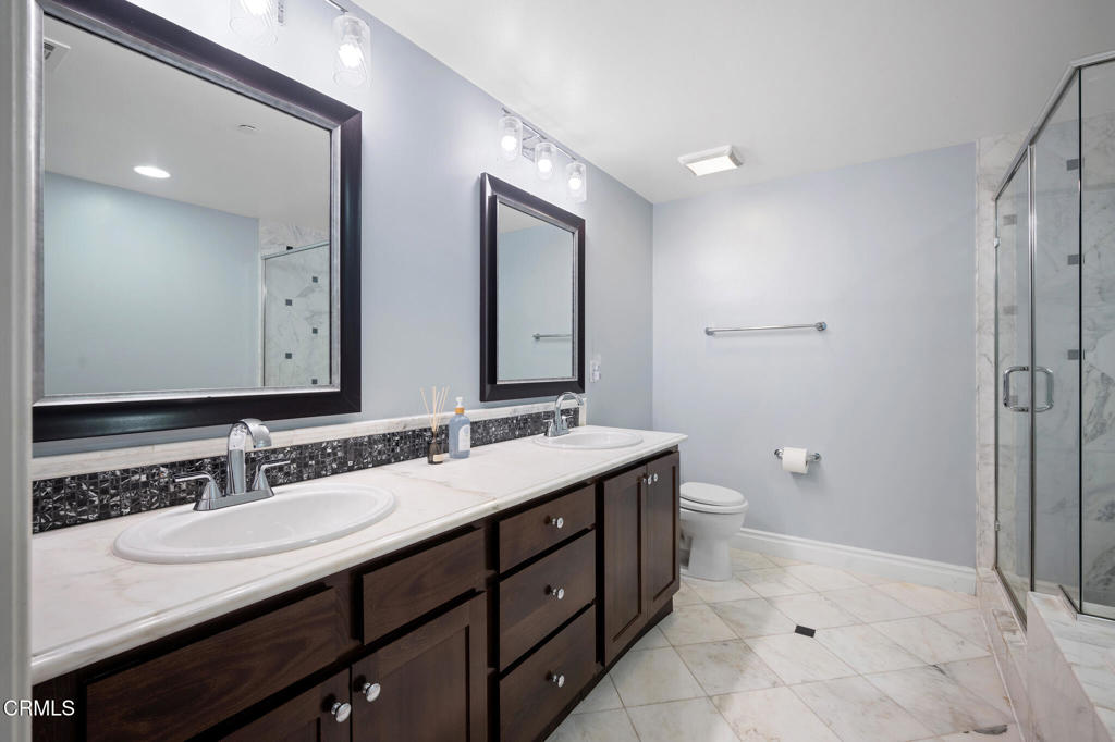 4424 Whitsett Avenue 102
