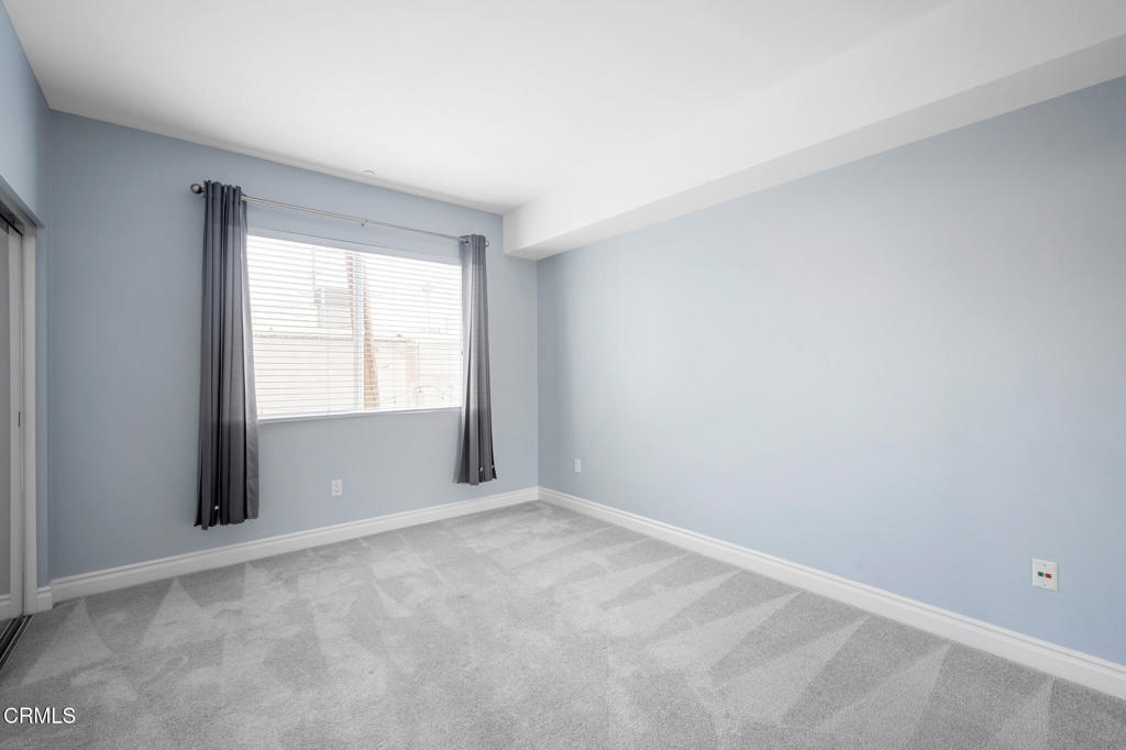 4424 Whitsett Avenue 102