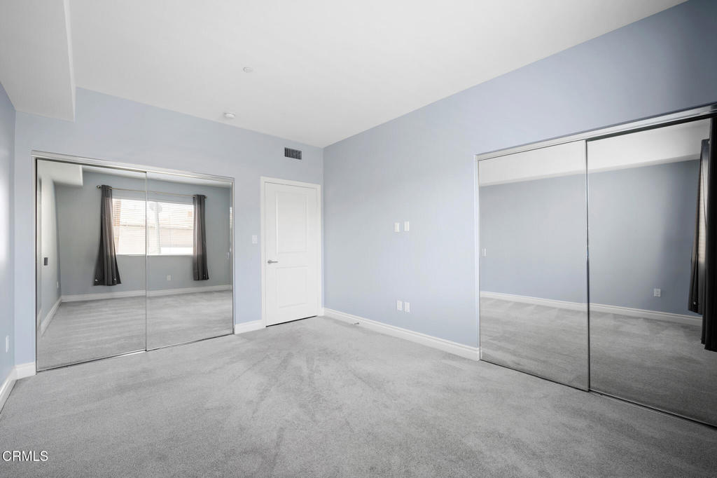 4424 Whitsett Avenue 102