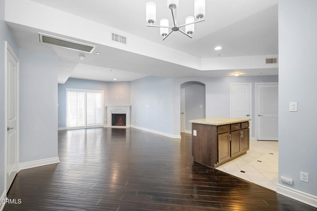 4424 Whitsett Avenue 102