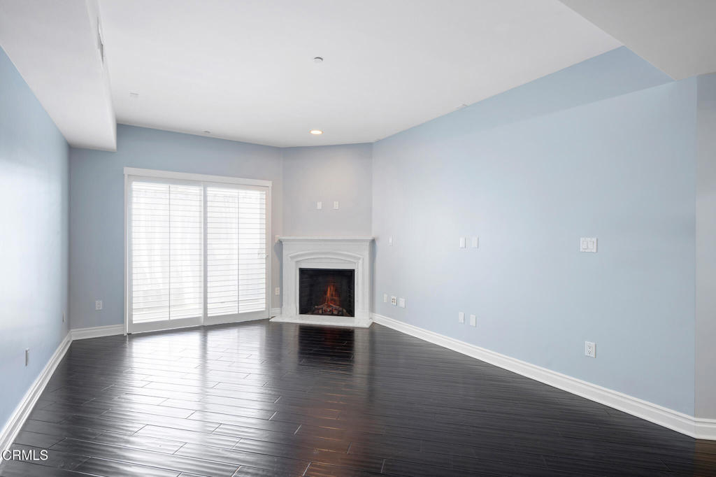 4424 Whitsett Avenue 102