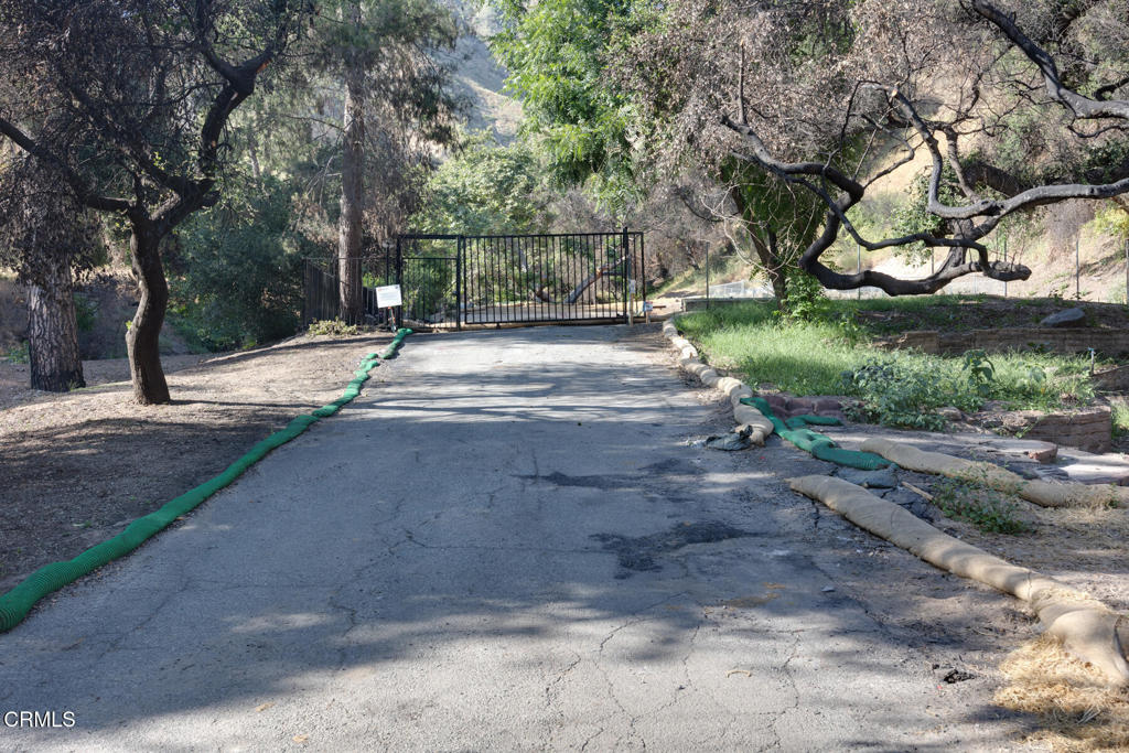 4011 Alzada Road