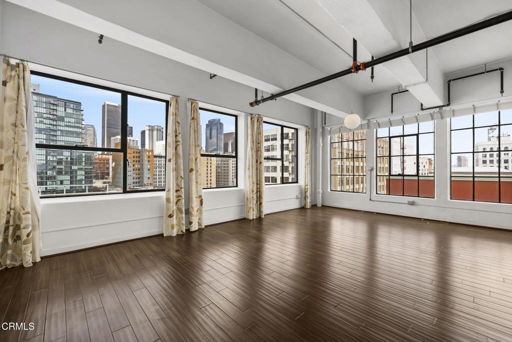 746 S Los Angeles Street 1001