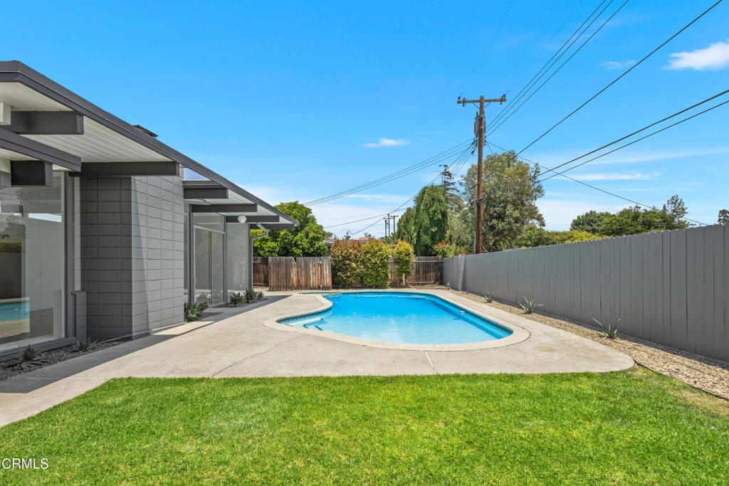 3832 E Casselle Avenue