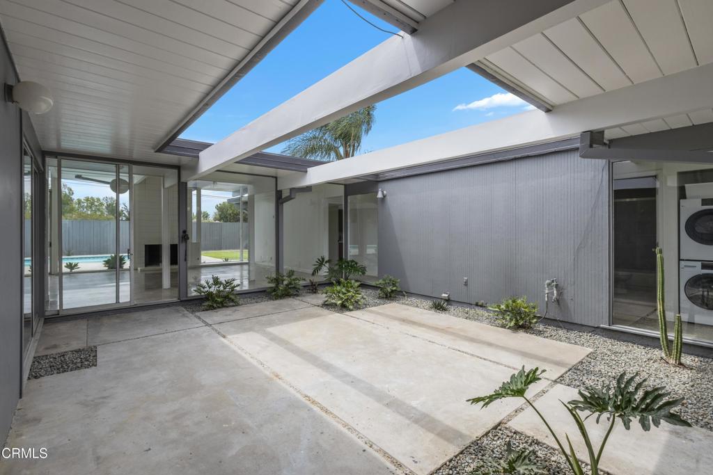 3832 E Casselle Avenue