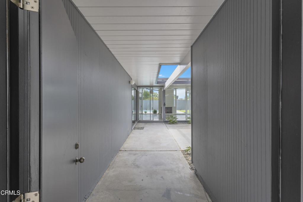 3832 E Casselle Avenue