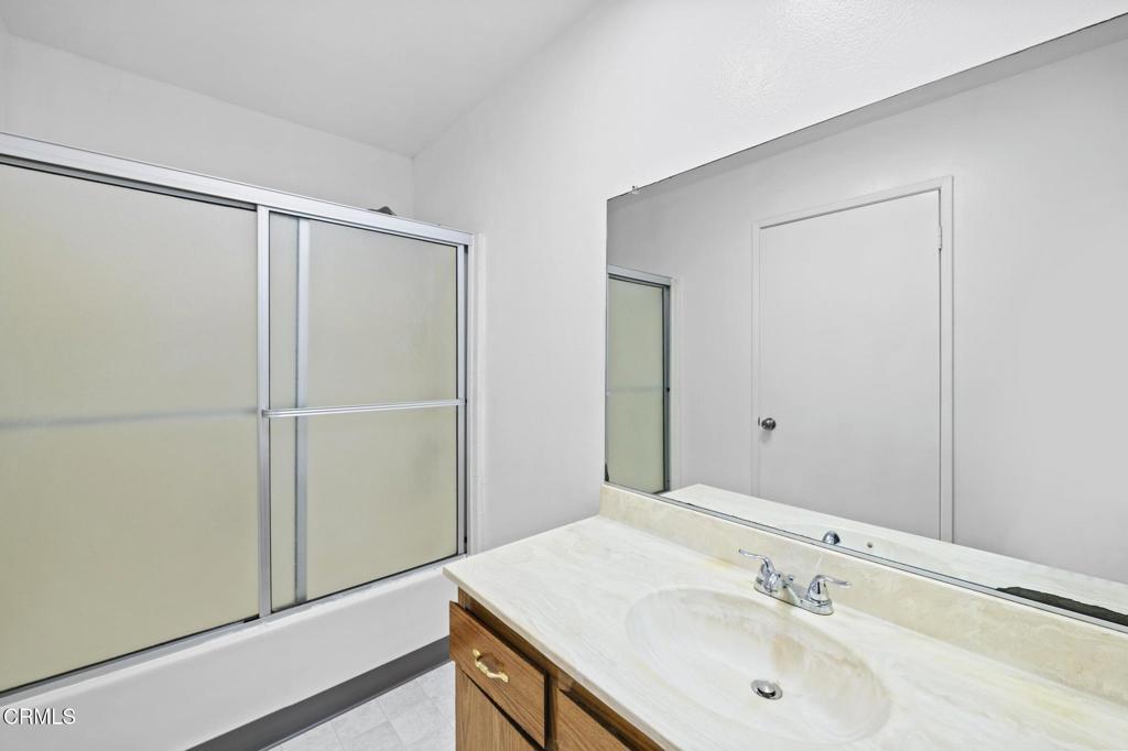 1236 S Union Avenue 8