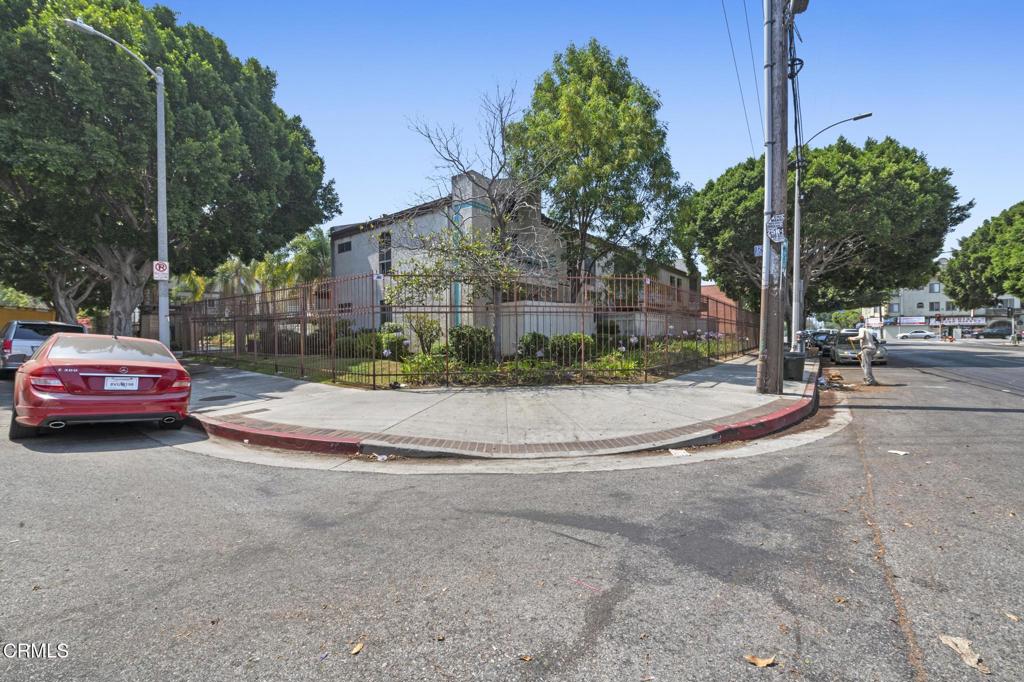 1236 S Union Avenue 8