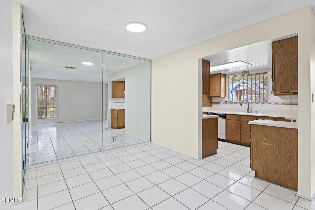 1236 S Union Avenue 8