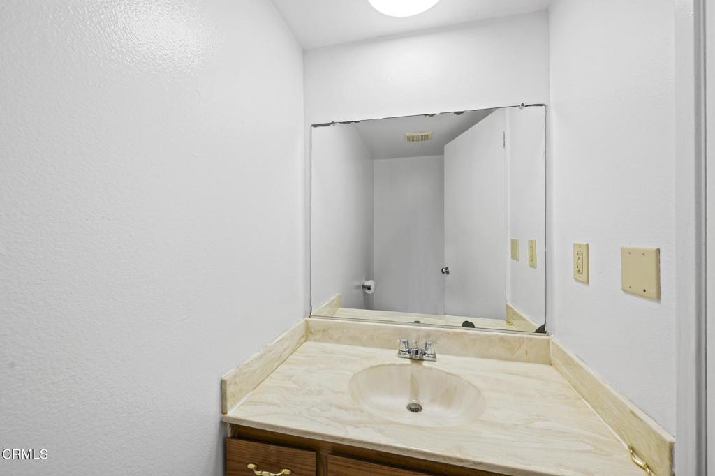 1236 S Union Avenue 8