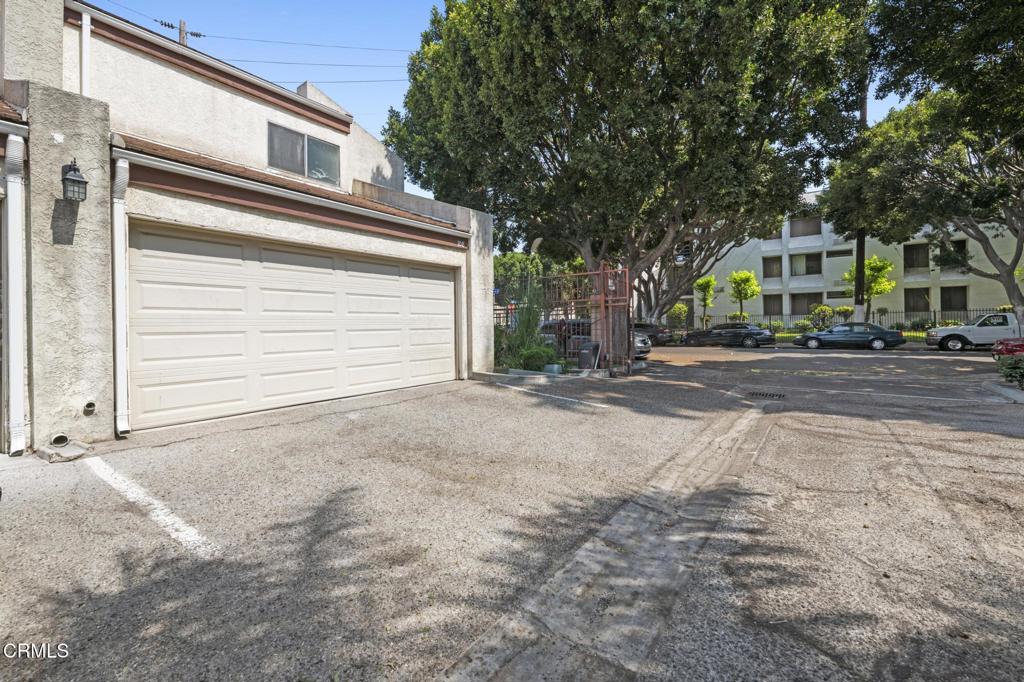 1236 S Union Avenue 8