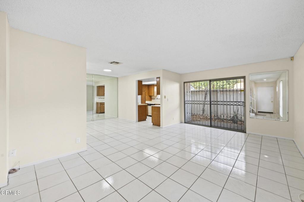 1236 S Union Avenue 8