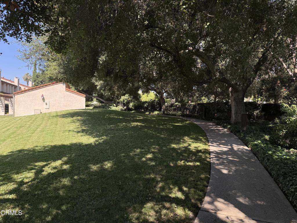 1110 Las Riendas Way 30