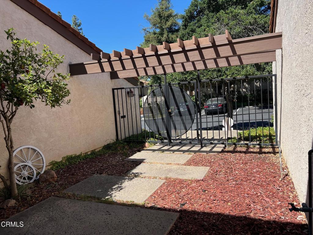 1110 Las Riendas Way 30