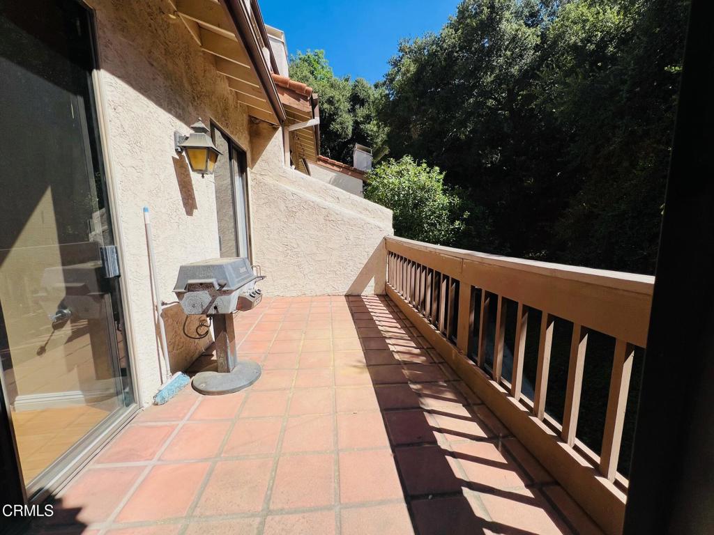 1110 Las Riendas Way 30