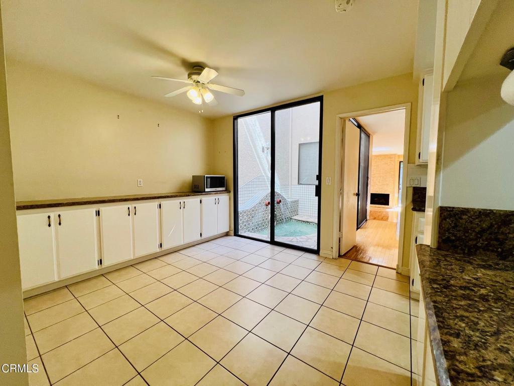 1110 Las Riendas Way 30