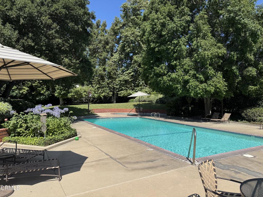 1110 Las Riendas Way 30