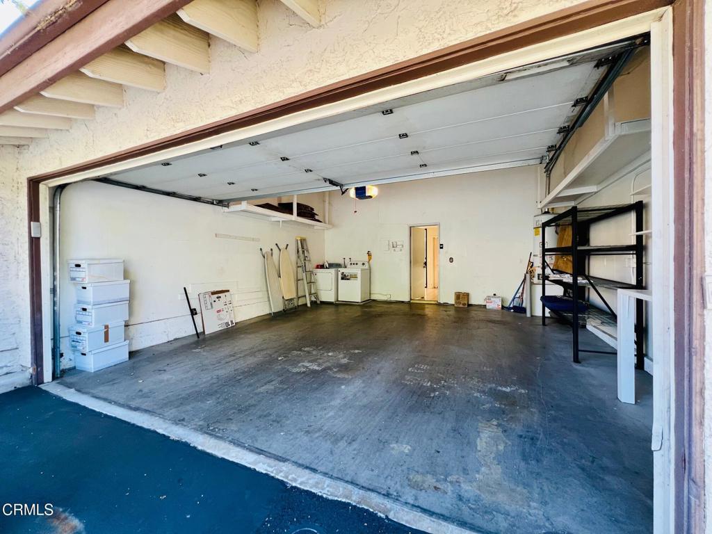 1110 Las Riendas Way 30