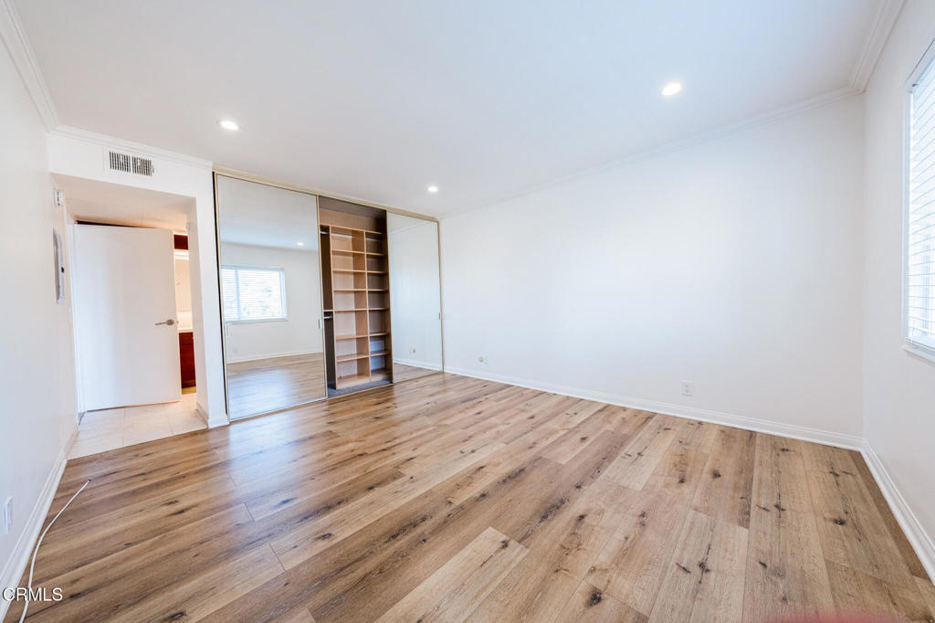 2940 N Verdugo Road 411