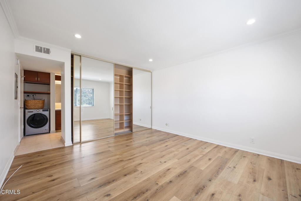 2940 N Verdugo Road 411