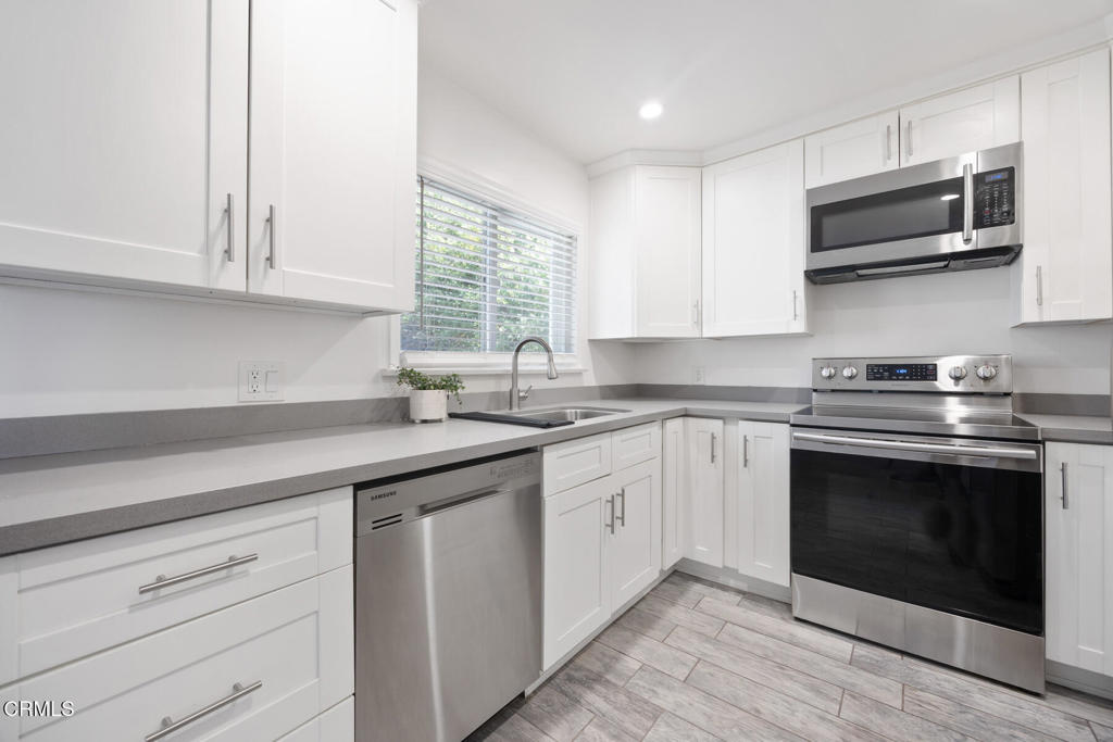 2940 N Verdugo Road 411