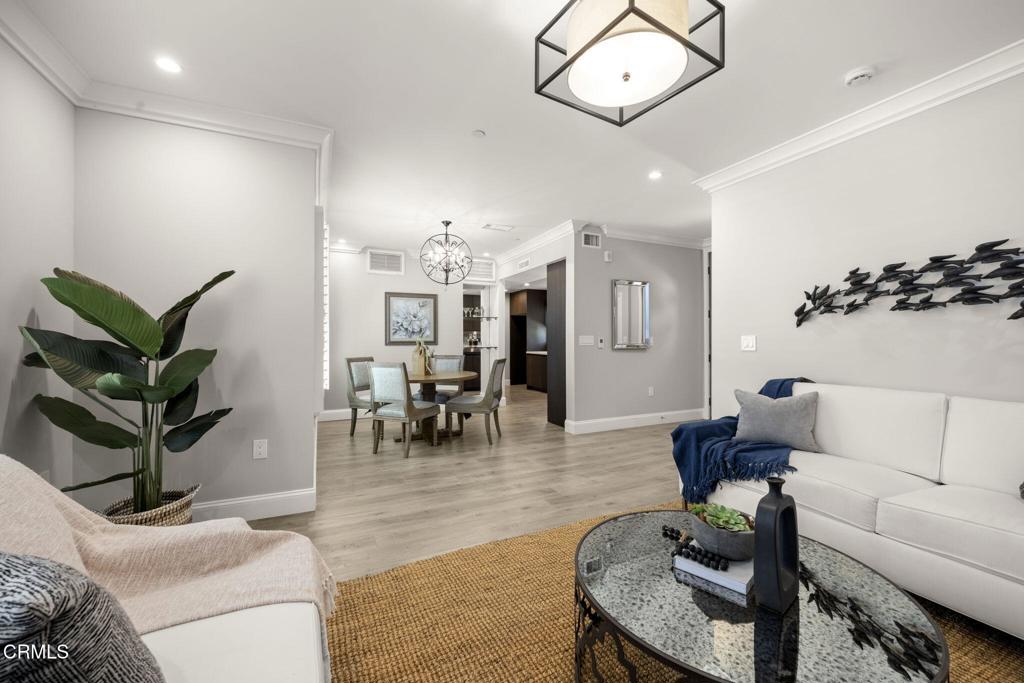 188 S Sierra Madre Boulevard 10