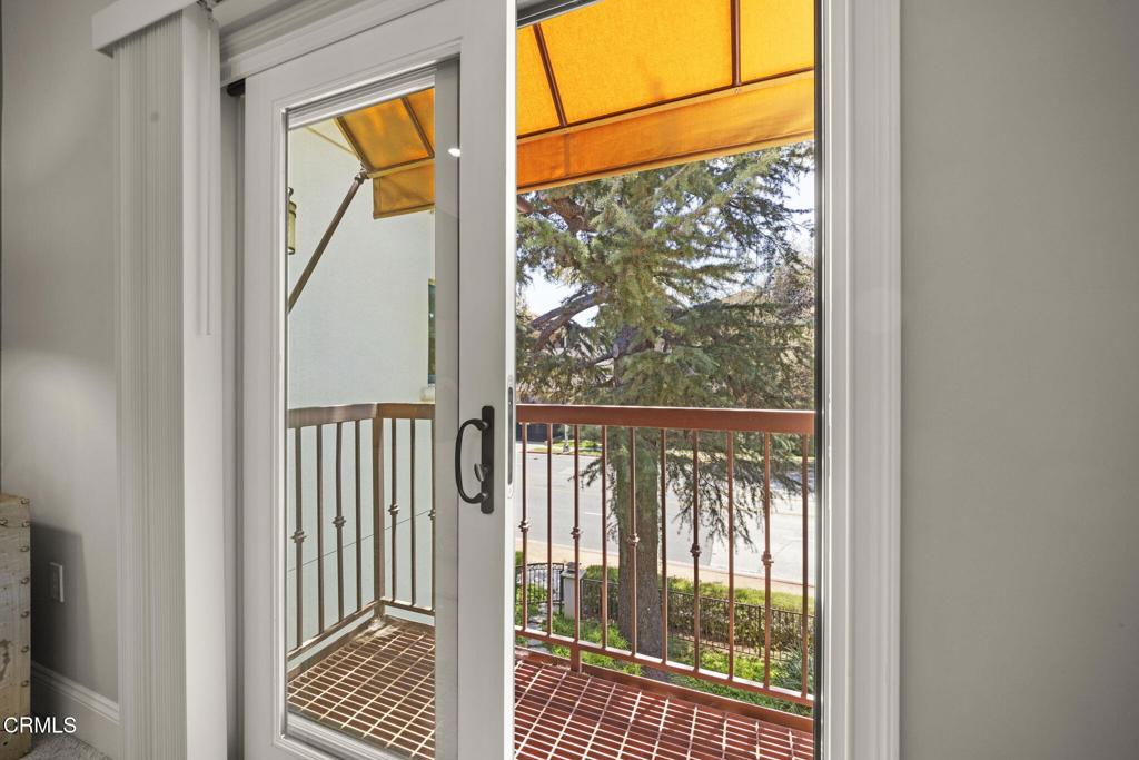 188 S Sierra Madre Boulevard 10