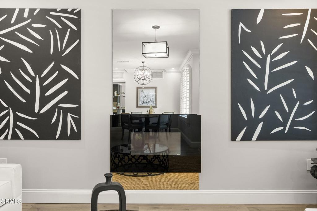 188 S Sierra Madre Boulevard 10